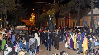 Potosi 'nin Bolivya' da çarmıha gerilmesi ve Paskalya alayı, 