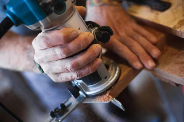 Glimpse World Woodworking Mastery Seasoned Carpenter Employs Router Intricately Carve — Stock Photo, Image