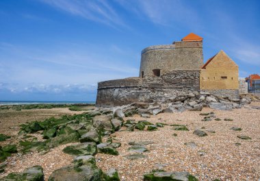 Günbatımından ve gündoğumundan günbatımına kadar uzanan manzara, Fransa 'da amblem ve wimereux