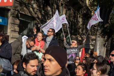 2023-11-25 - Milano - Manifestazione contro violenza donne clipart
