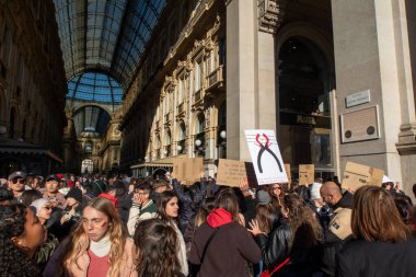 2023-11-25 - Milano - Manifestazione contro violenza donne