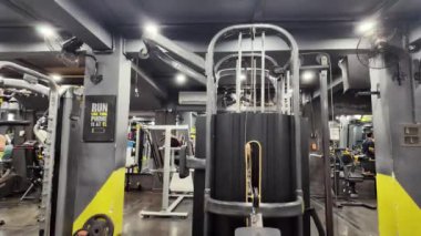 Egzersiz makineli spor salonu geçmişi