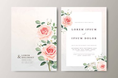 Çiçekli bölme tasarımlı güzel bir düğün davetiyesi seti.