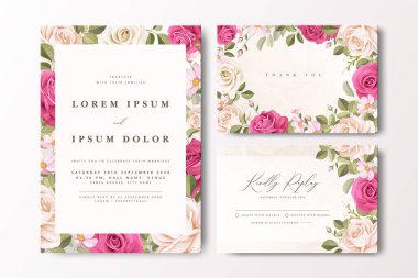 Çiçek desenli, zarif bir düğün davetiyesi.