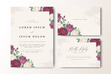 Çiçek desenli, zarif bir düğün davetiyesi.