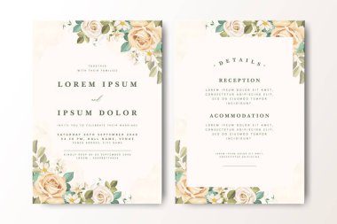 Yumuşak renkli ve beyaz güllü zarif bir düğün davetiyesi.