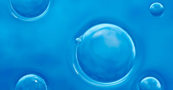 Detailní Záběr Modré Čiré Tekuté Povrchové Textury Bublinami Abstraktní Banner — Stock fotografie