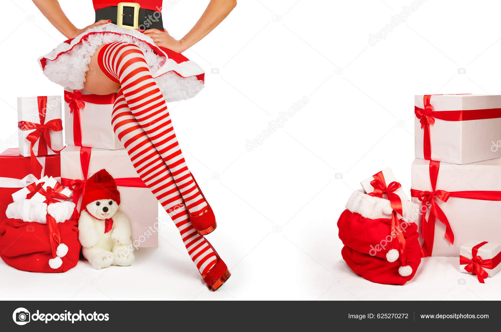 Mujer sexy tarjeta de navidad con largas piernas hermosas en