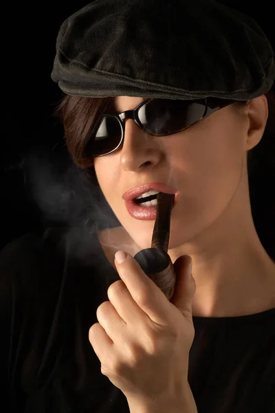 Gorgeous Brunette Woman Smoking Pipe Smoking Lady Vintage Wooden Pipe — Fotografia de Stock