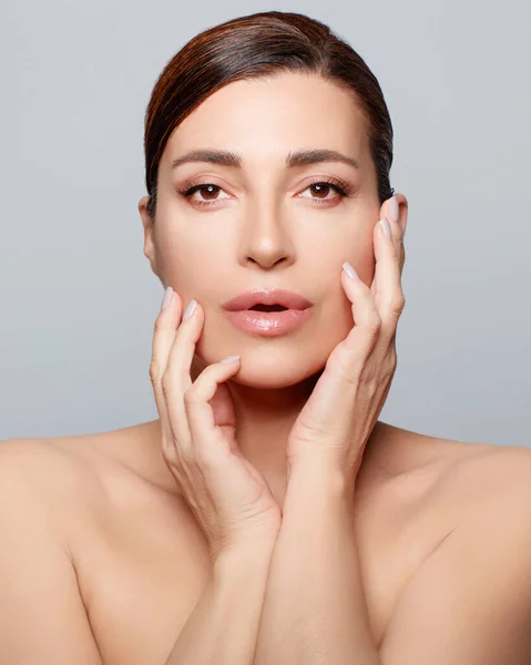 Ecologic Makeup Und Hautpflegekonzept Sinnliche Ruhige Frau Mit Nacktem Bio — Stockfoto