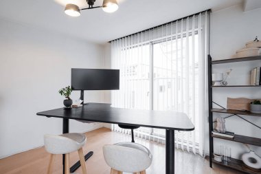 Modern tarz tasarımı olan çalışma odası