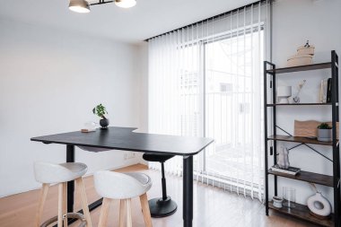 Modern stil tasarımlı yemek odası.