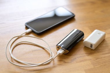 Akıllı telefonunuzu şarj eden cep telefonu bataryası