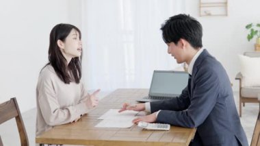 Asyalı işadamı emlak satıyor