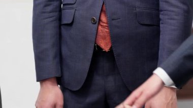 İş adamları birlik içinde el sıkışıyor