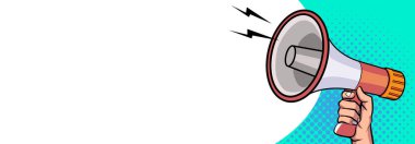 Elinde megafon megafonu olan retro pop sanat komedi tarzı reklam afişi ve megafon var. Haber duyurusu, satış, özel teklif, satış, indirim. Hoparlörden duyurulur