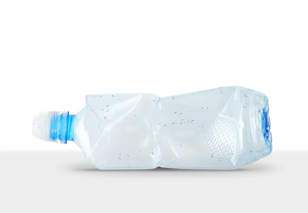 Garrafa Plástico Vazia Água Mineral Sobre Fundo Branco — Fotografia de Stock