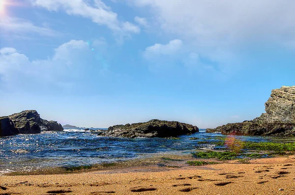 Zeegezicht Met Rotsachtig Strand Aan Portugese Kust Van Atlantische Oceaan — Stockfoto