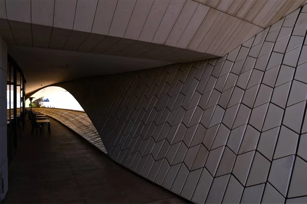 Arquitectura Moderna Restaurante Con Luces Sombras —  Fotos de Stock
