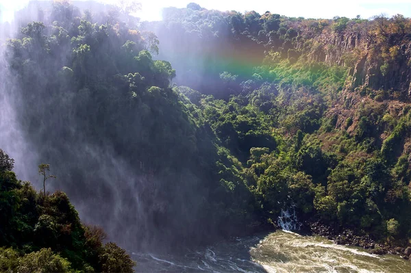 アフリカの滝の上の風景 — ストック写真