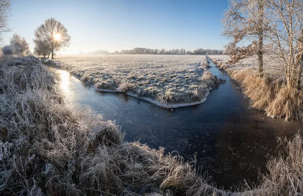 Beautiful Rural Landscape Ditch Covered Ice Field Hoarfrost Early Morning — Stock Photo, Image