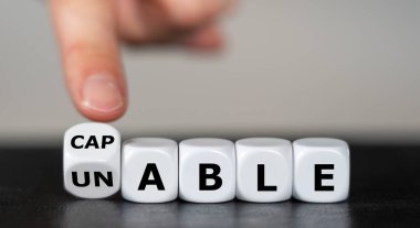 El zarları döndürür ve kelimenin anlamını değiştirir..