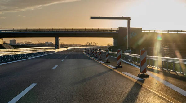 Gefährliche Fahrt Wegen Dämmerung Auf Deutscher Autobahn — Stockfoto