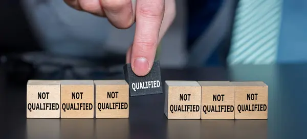 Symbol Finding Qualified Candidate Hand Picks Wooden Cube Text Qualified — Stock Photo, Image