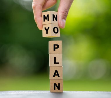 El küpleri çevirir ve 'plan yok' ifadesini 'planım' a çevirir..