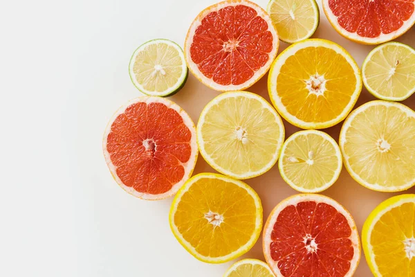 Diferentes Cítricos Rodajas Como Pomelo Naranja Limón Lima Sobre Fondo — Foto de Stock