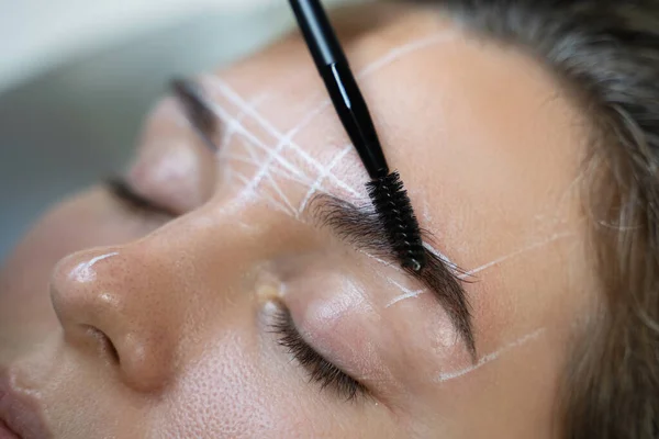 Young Woman Professional Eyebrow Mapping Procedure — Stock Photo, Image