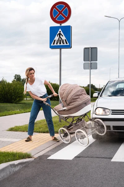 Mother Crosswalk Car Accident Vehicle Hits Her Baby Pram Concepts — Stock Photo, Image