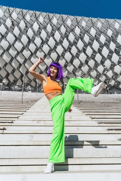 Active Woman Dancer Wearing Colorful Sportswear Performing Street Summer Day — Stock Photo, Image