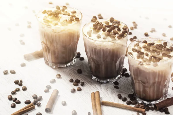 Glasögon Läckert Kallt Kaffe Med Vispgrädde — Stockfoto