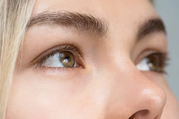 Nahaufnahme Junger Weiblicher Augen Ohne Make — Stockfoto