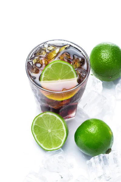 Glas Koude Cuba Libre Highball Cocktails Cola Met Ijsblokjes Witte — Stockfoto