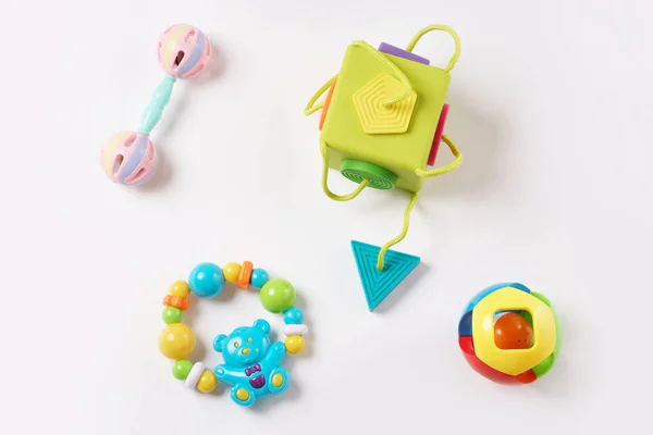 Крупный План Коллекции Красочных Пластиковых Игрушек Головоломок Маленьких Детей Хорошо — стоковое фото