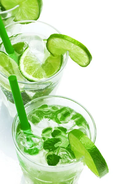 Gläser Mojito Highball Cocktail Oder Erfrischendes Getränk Mit Limette Und — Stockfoto