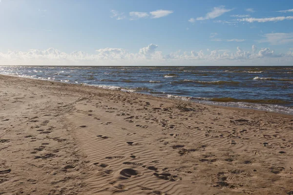 Tło Piaszczystej Plaży Morza Bałtyckiego Słoneczny Dzień — Zdjęcie stockowe