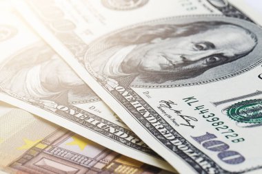 Dolar ve avro banknotlarının yakın plan geçmişi