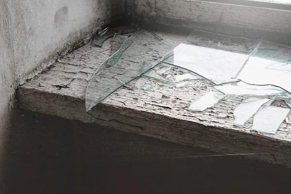 Closeup Shot Shabby Windowsill Abandoned Building Spider Web Broken Glass — Stock Photo, Image