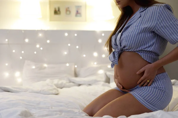 Young Beautiful Sensual Pregnant Woman Sitting Bed Her Cozy Apartment — Stock Photo, Image