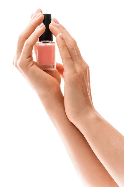 Zbliżenie Żeńskich Rąk Pięknym Francuskim Manicure Trzymając Butelkę Różowego Lakieru — Zdjęcie stockowe