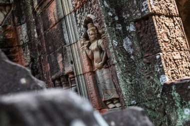 Antik Khmer tapınağının kalıntıları. Angkor, Siem Reap, Kamboçya 'da.