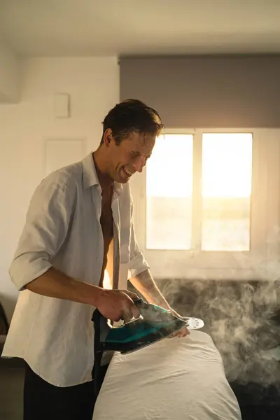Cinematic Portrait Single Man Ironing His Clothes Home — Stock Photo, Image