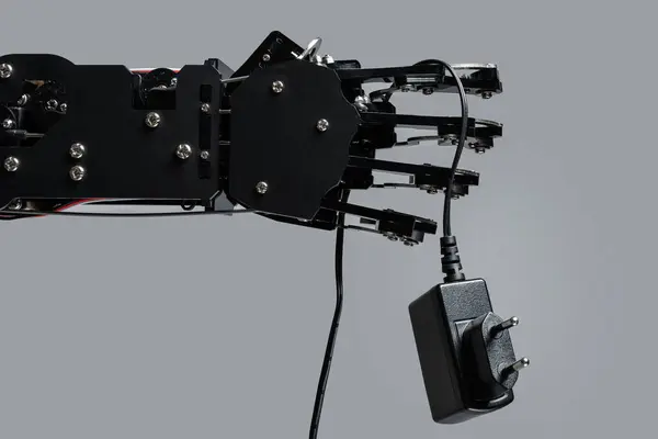 Mão Robótica Real Com Adaptador Conceitos Aquisição Singularidade Tecnológica — Fotografia de Stock