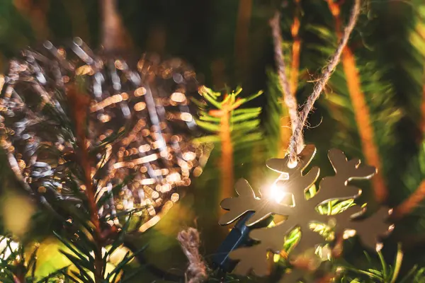 Gros Plan Arbre Noël Avec Des Décorations Des Lumières Fées — Photo