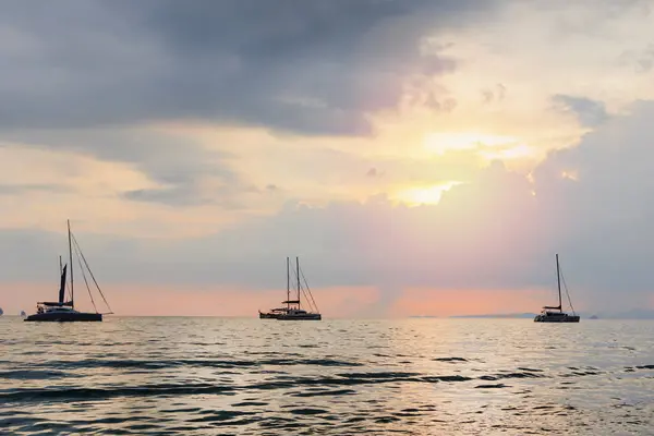 Serene Sea Silhouettes Various Boats Sunset Sky — Stock Photo, Image
