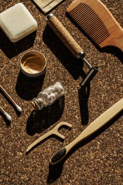 Mantar yüzeyinde Çevre dostu Kişisel Bakım Ögeleri Ayarlandı.