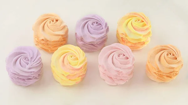 Marshmallows Für Die Gegenwart Traditionelle Farbige Desserts Für Den Feiertag — Stockfoto